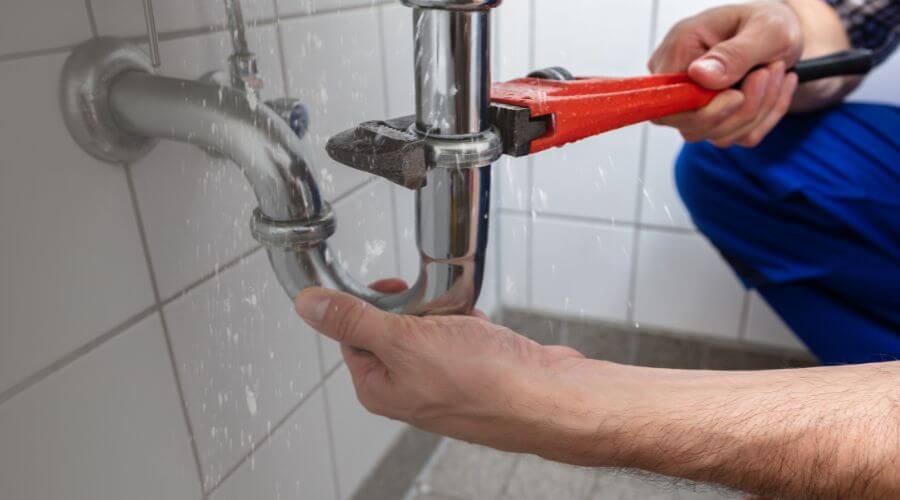 Professional emergency plumbing in Ewing, IL